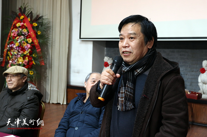 图为:中国美术家协会理事、天津市美术家协会秘书长李耀春致辞