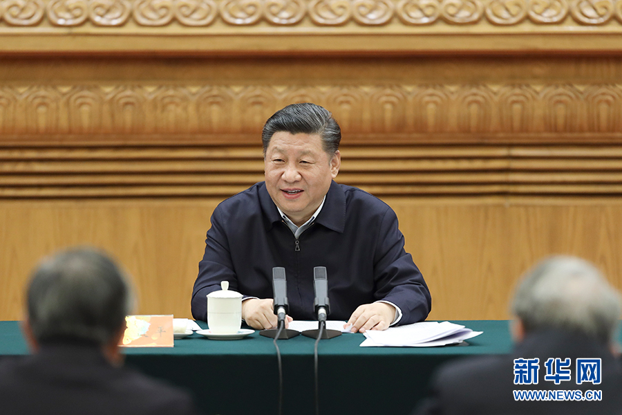 3月18日,中共中央总书记、国家主席、中央军委主席习近平在北京主持召开学校思想政治理论课教师座谈会并发表重要讲话。 新华社发(盛佳鹏 摄)